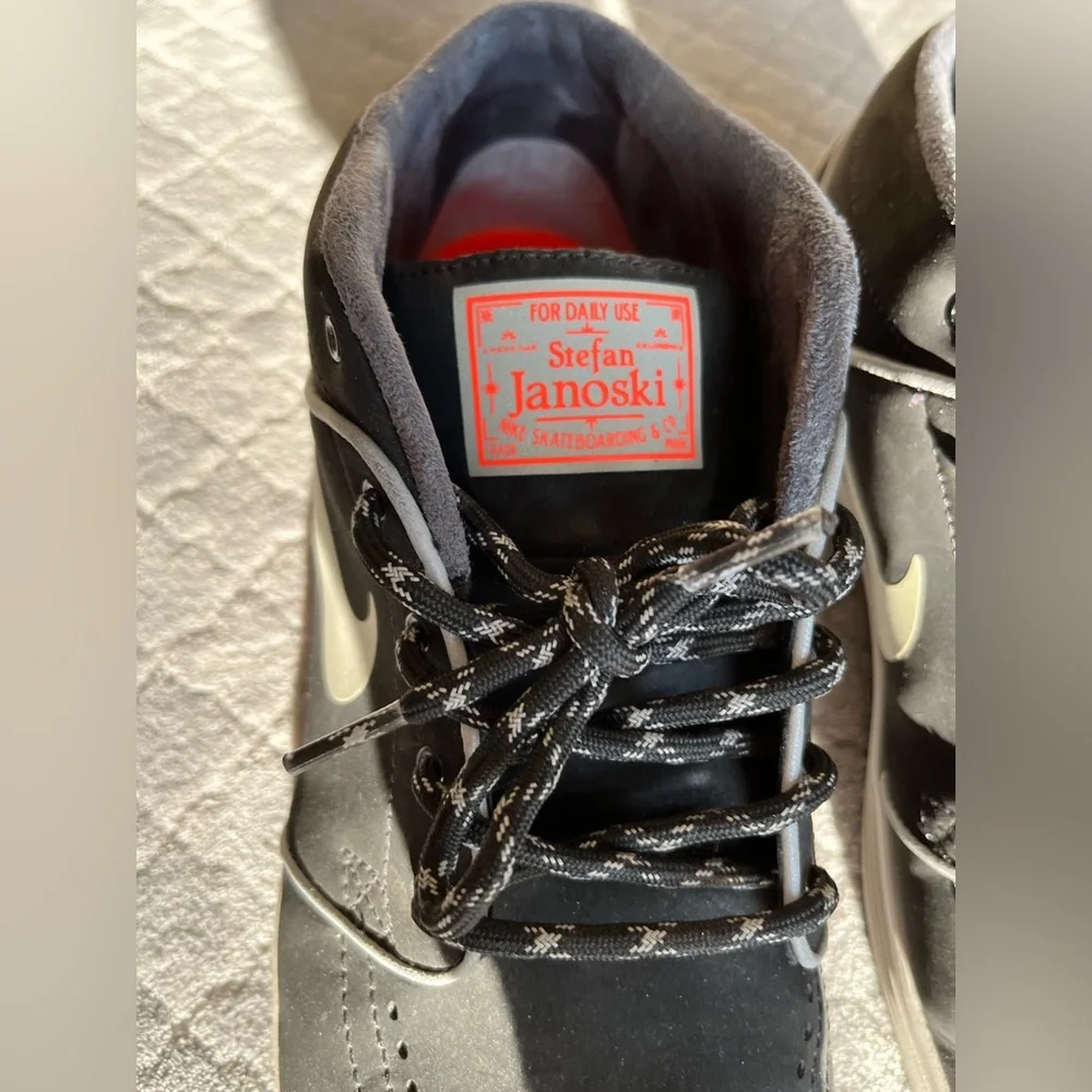 Nike Skateboarding Stefan Janoski Chukka Shoes Mens 10.5 US Black and Gray - Picture 14 of 16